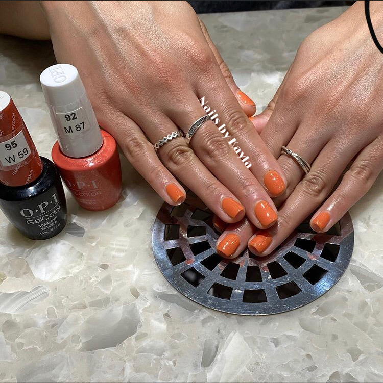 GM - W59 Freedom of Peach and M87 Mural Mural on the Wall